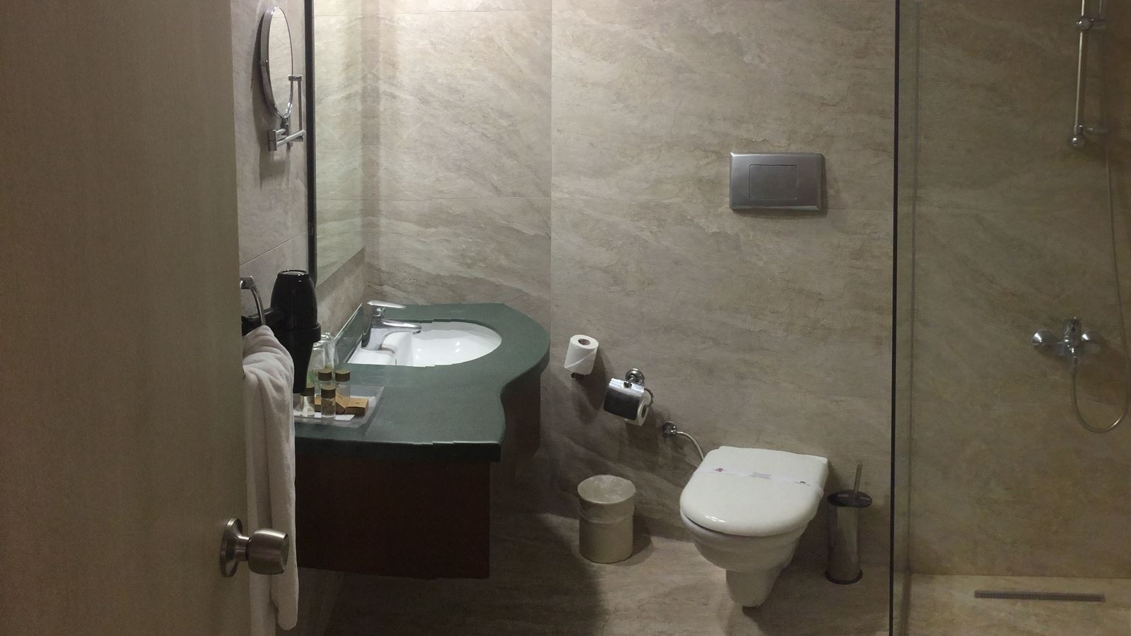 rooms-economy-room-only-for-european-market