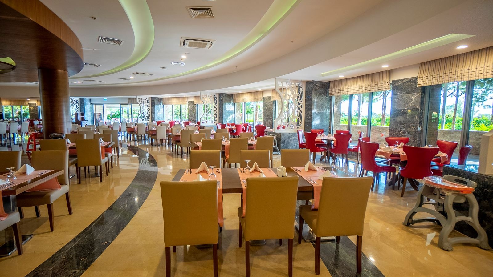 restaurants-main-restaurant