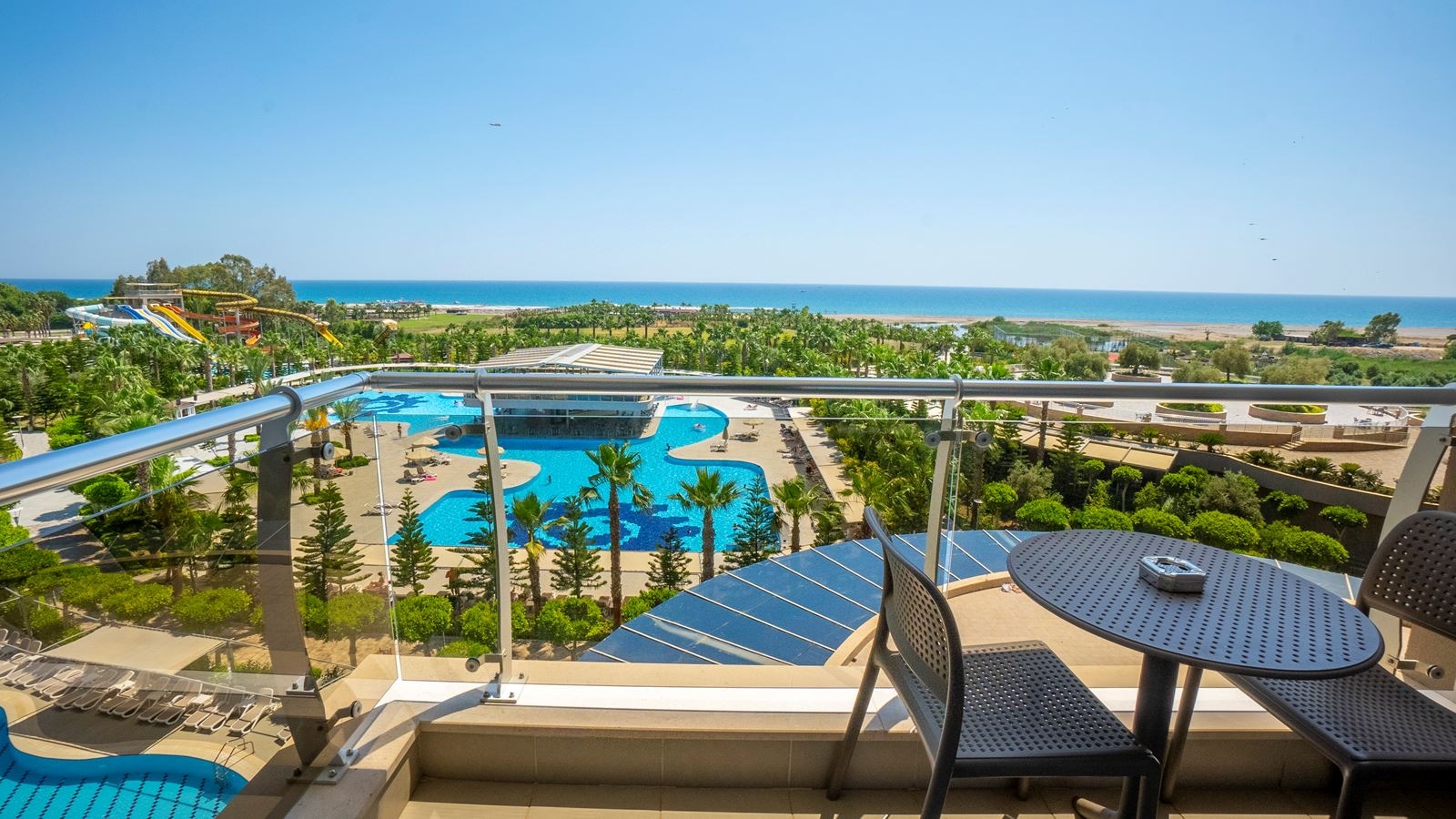 rooms-standard-room-bunkbed-sea-view