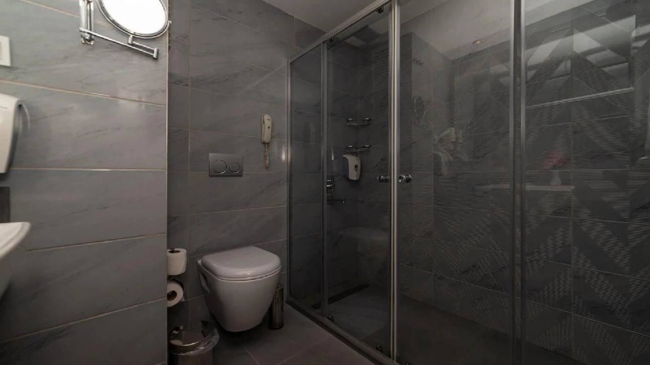 rooms-family-room-2-bedrooms-side-sea-view