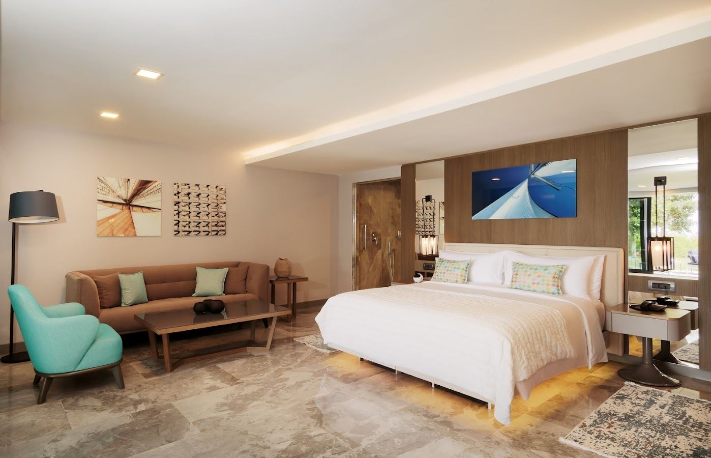 rooms-indoor-grand-pool-suite