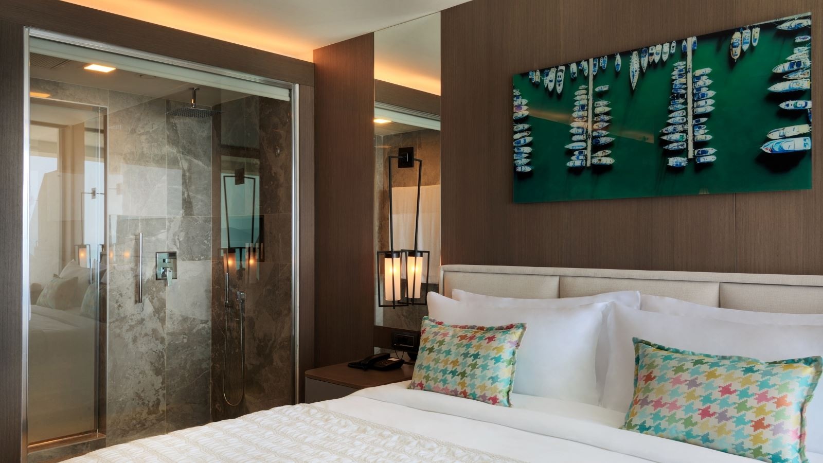 rooms-deluxe-room-sea-view