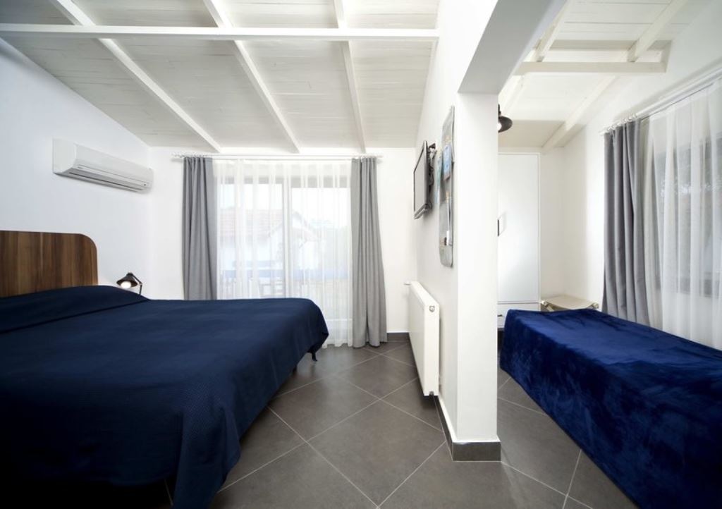 rooms-seaview-room-balcony-or-terrace