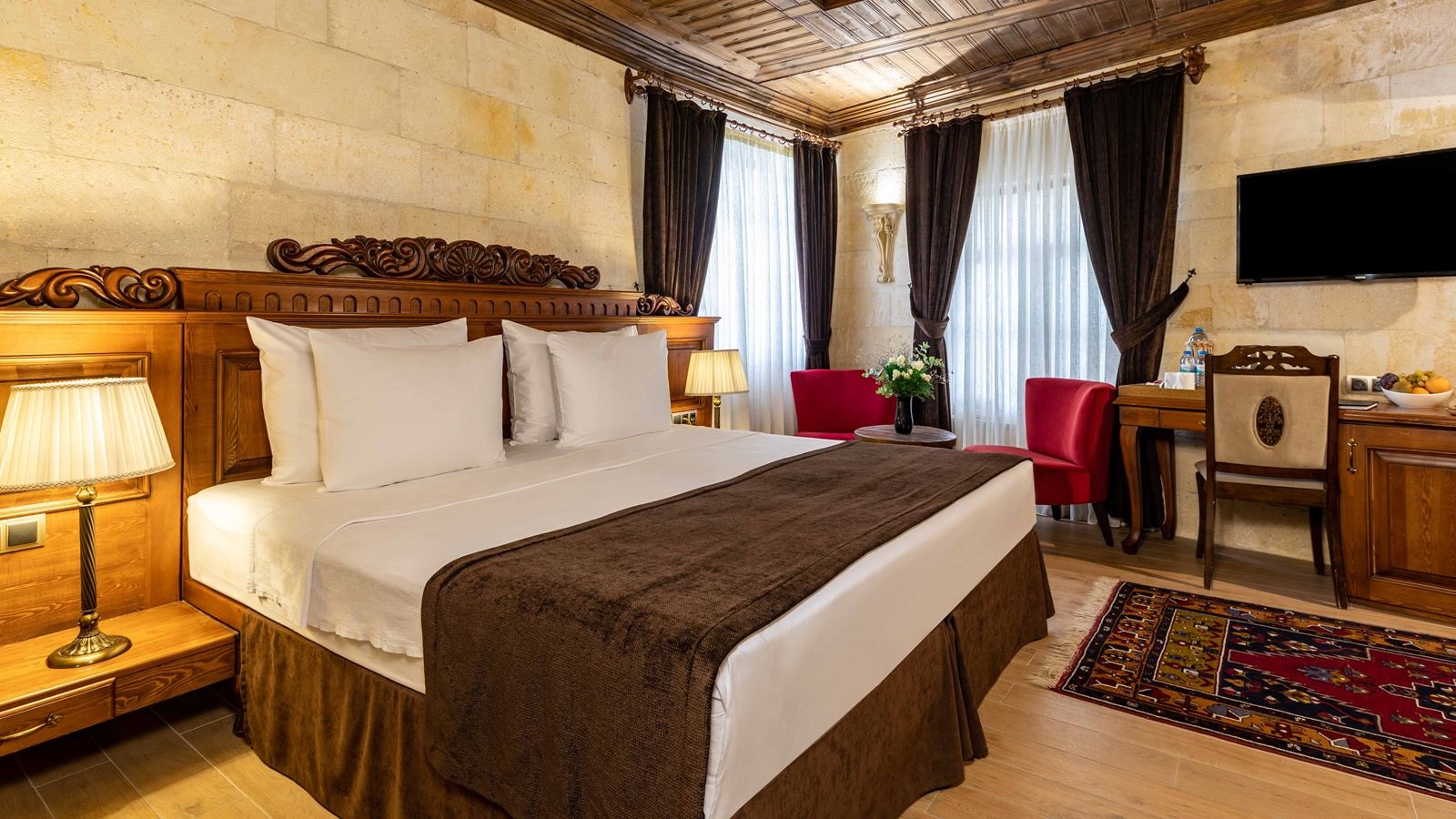 rooms-deluxe-room
