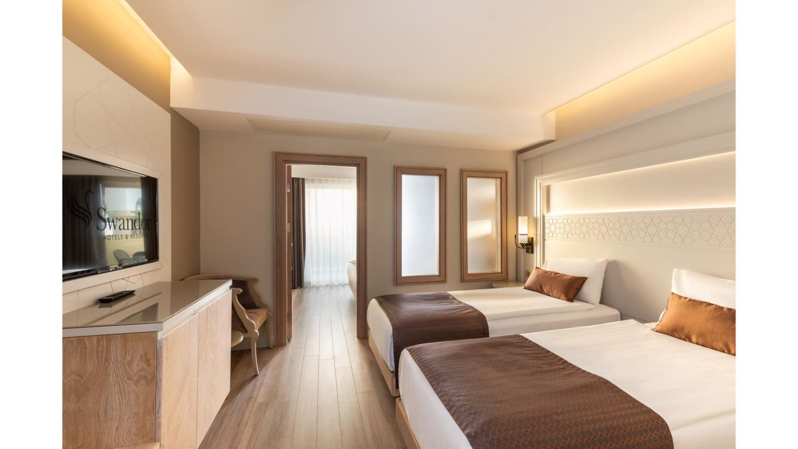 rooms-deluxe-family-garden-room