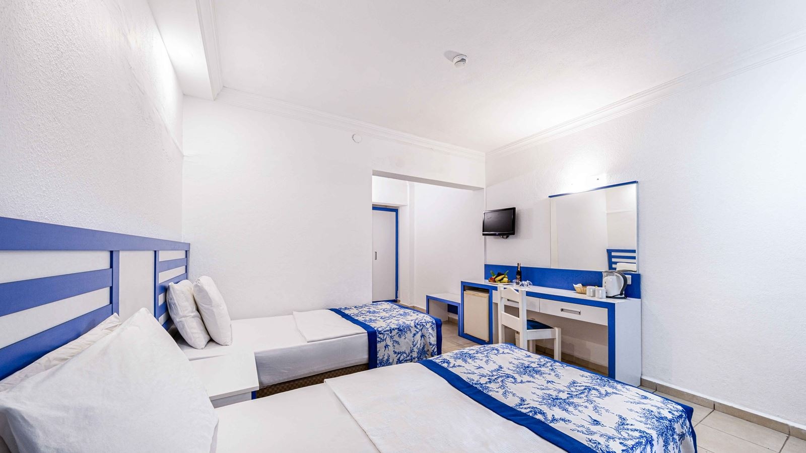 rooms-standard-room-with-balcony