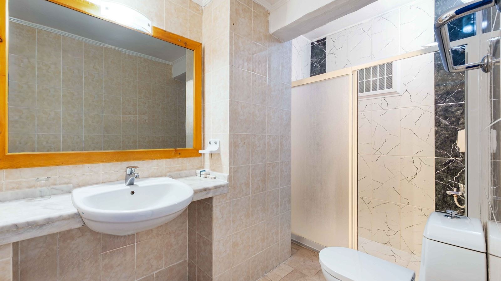 rooms-economy-room