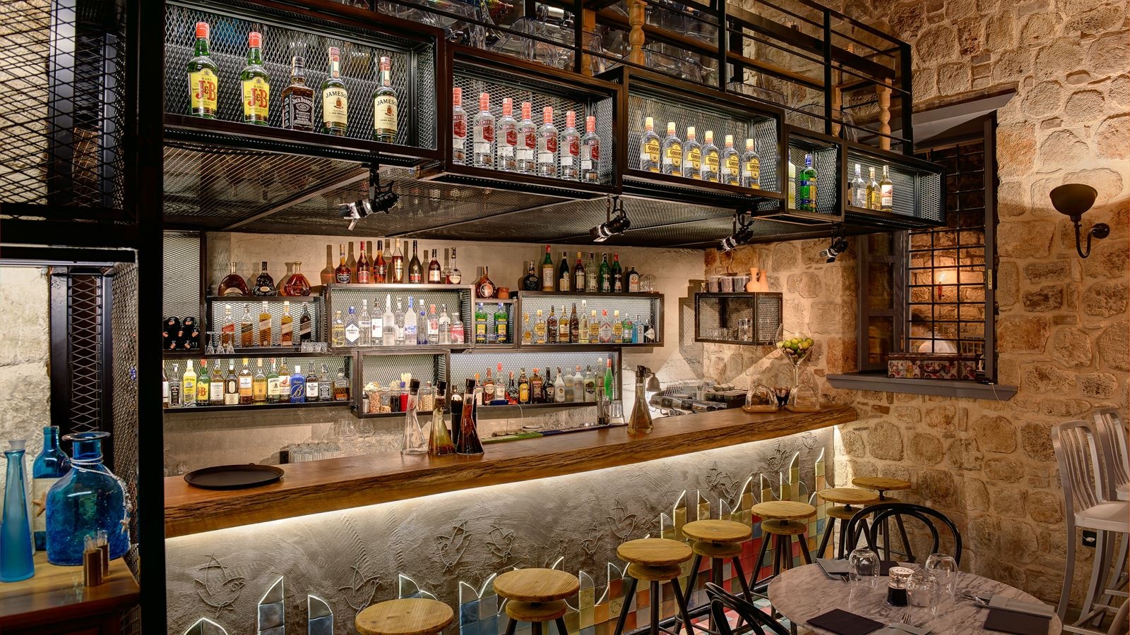 bars-pio-mixology-bar