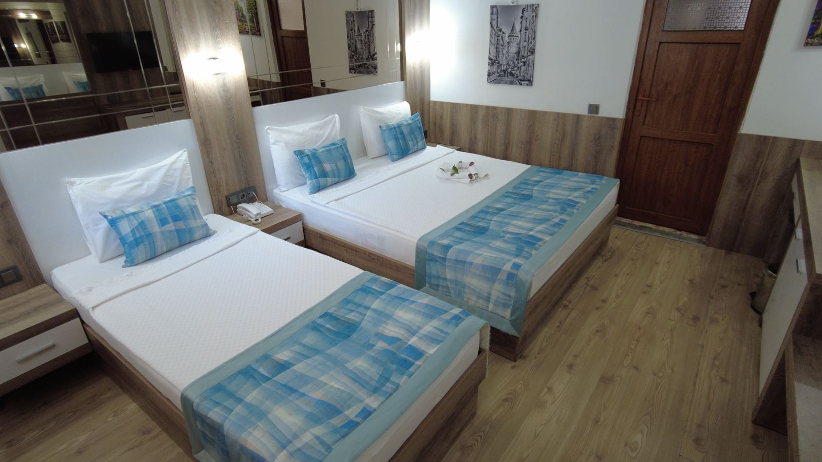 rooms-superior-room