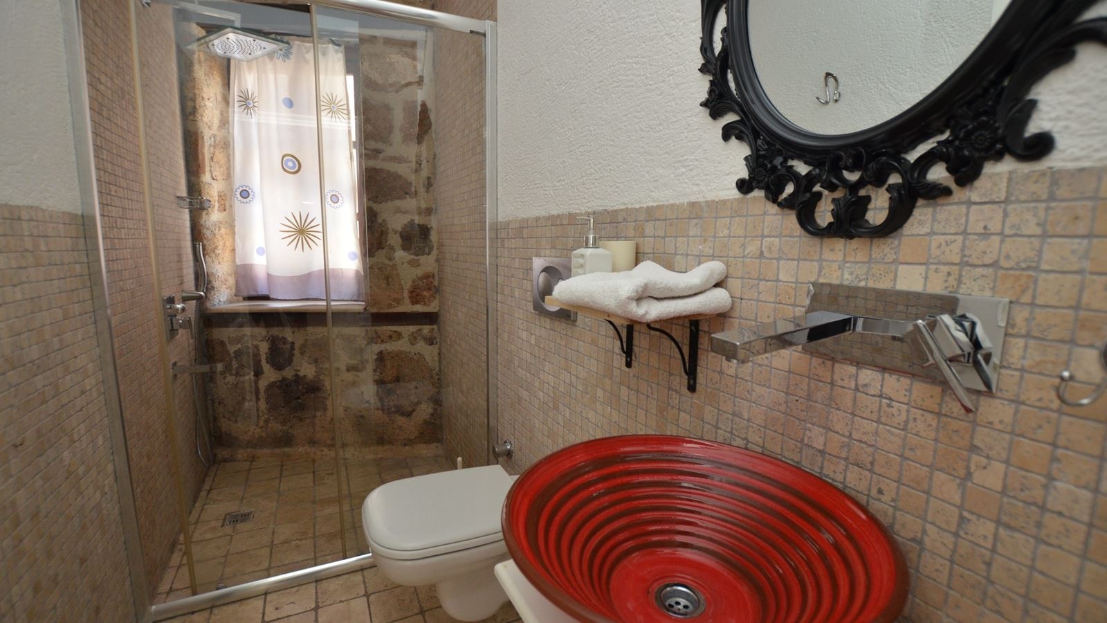 rooms-apart-room-with-kitchen