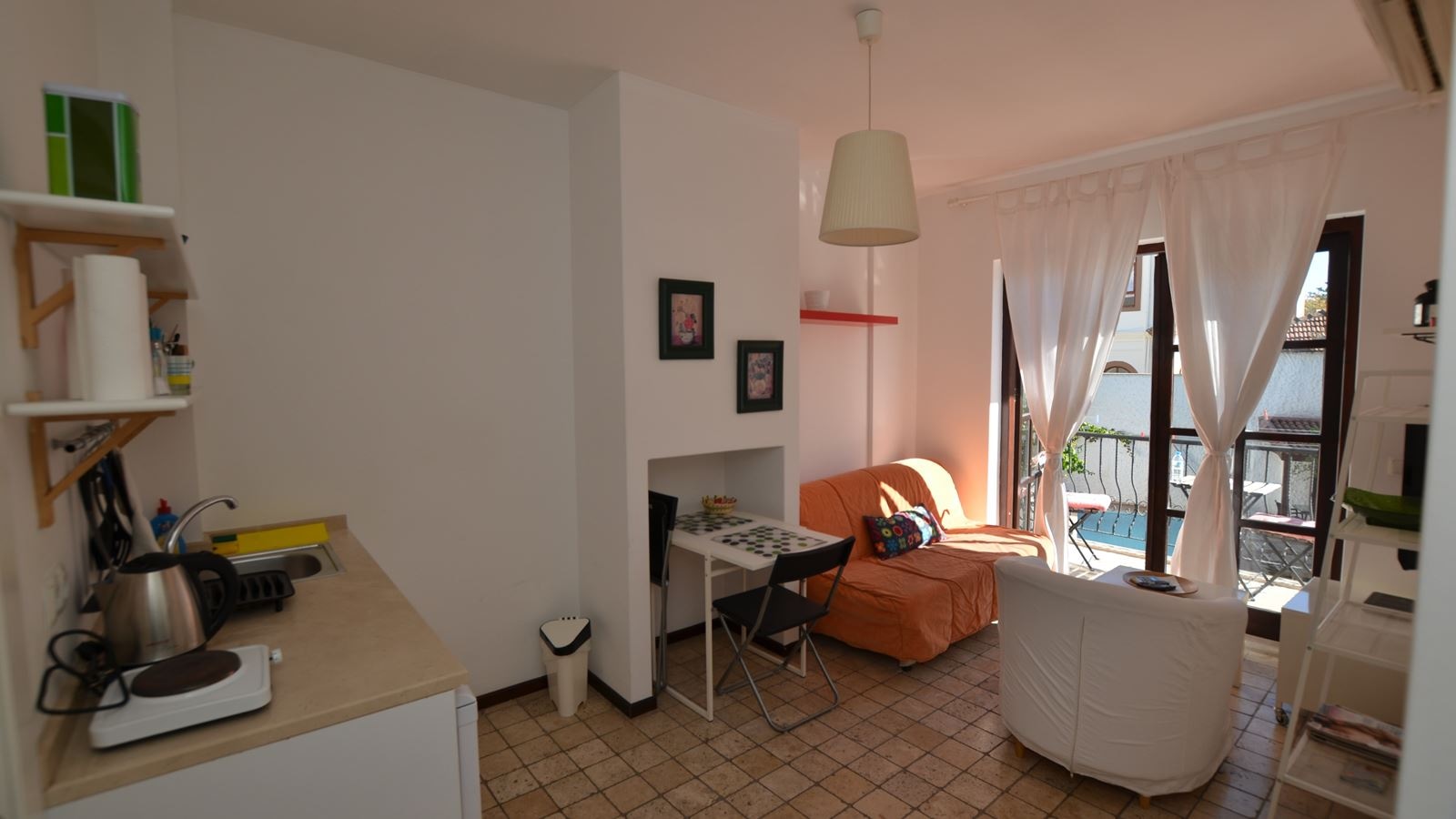 rooms-apart-room-with-kitchen