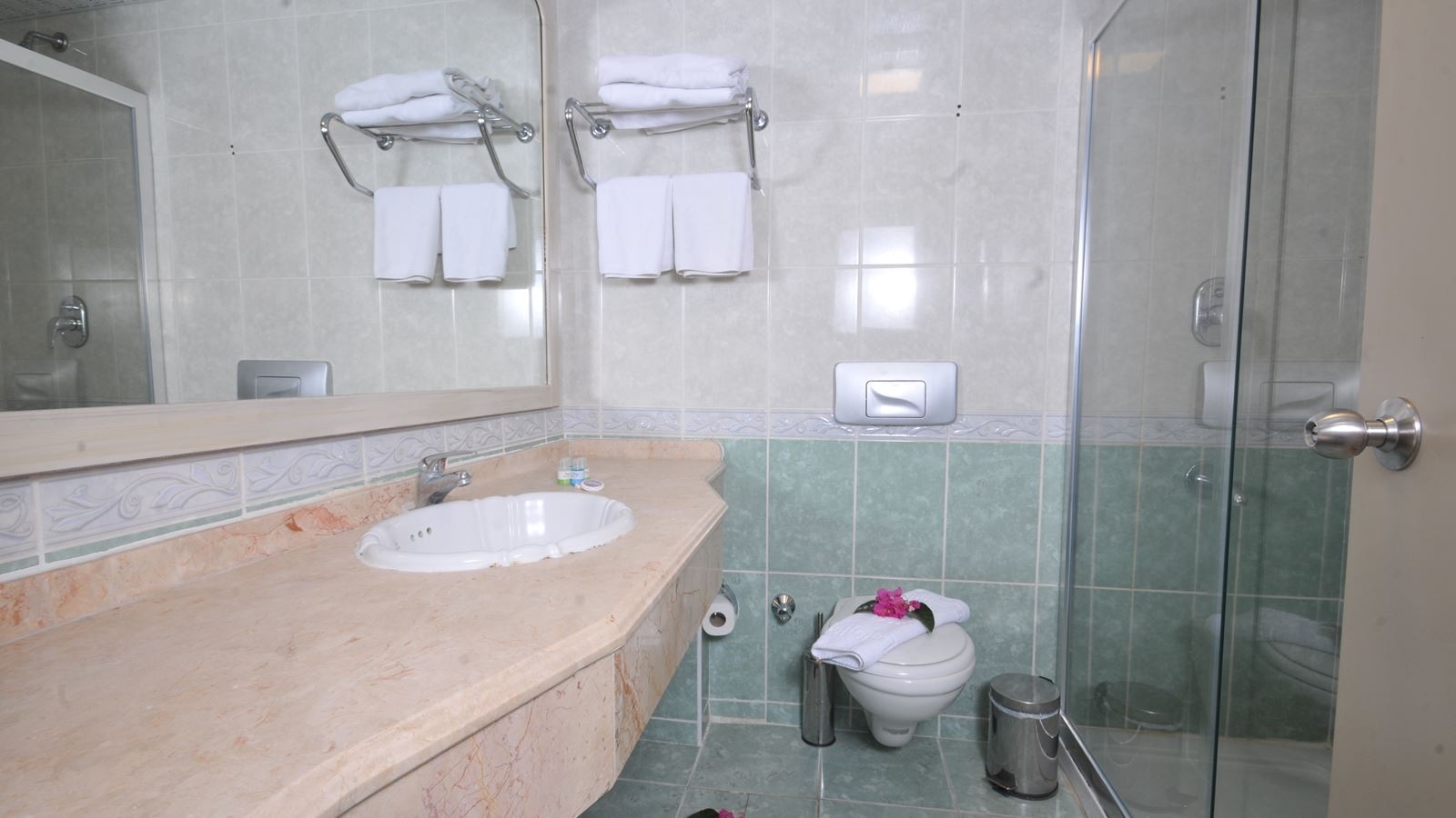 rooms-standard-room-land-view