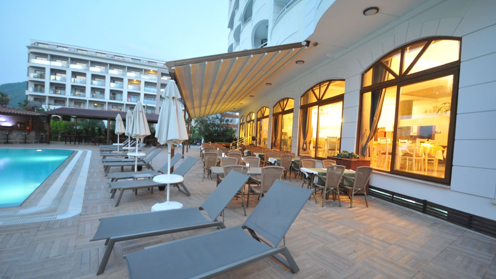 restaurants-indoor-reataurant