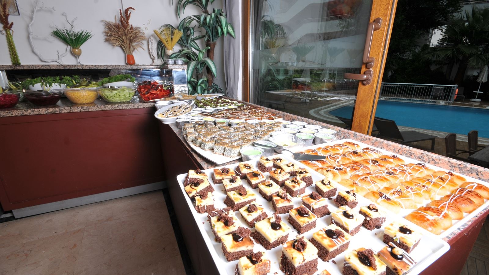 restaurants-indoor-reataurant