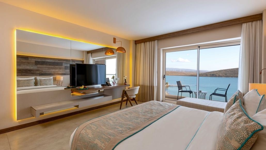 rooms-deluxe-seaview-room