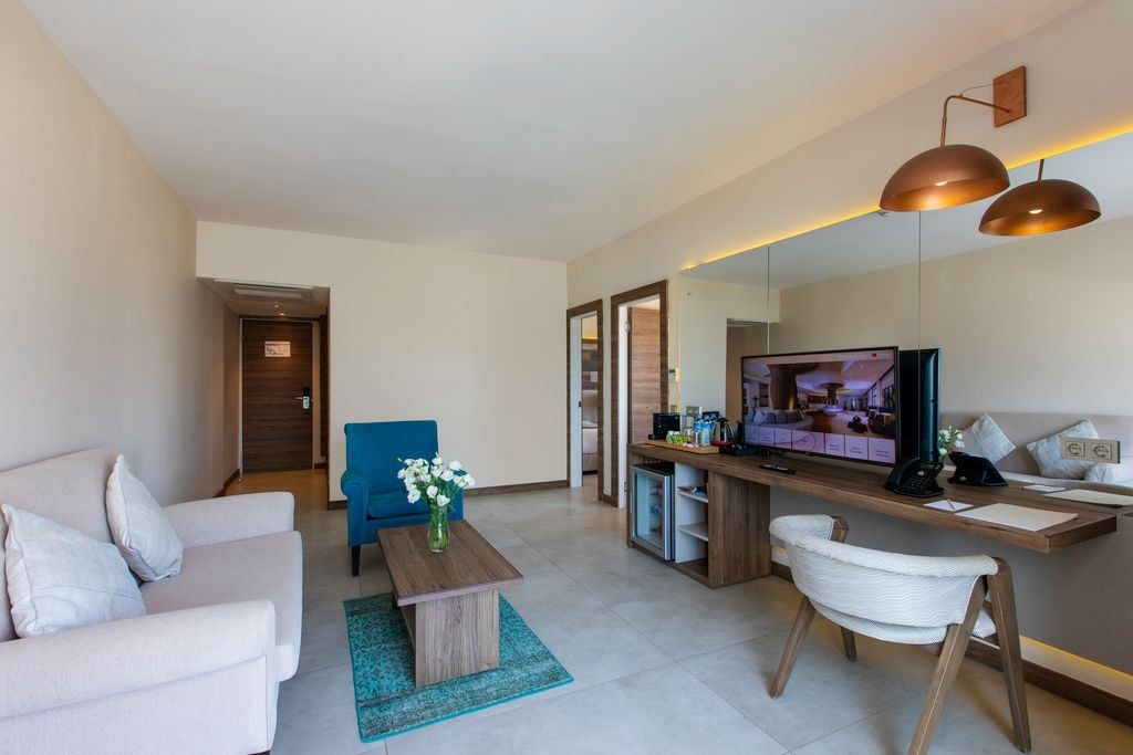 rooms-family-two-bedroom