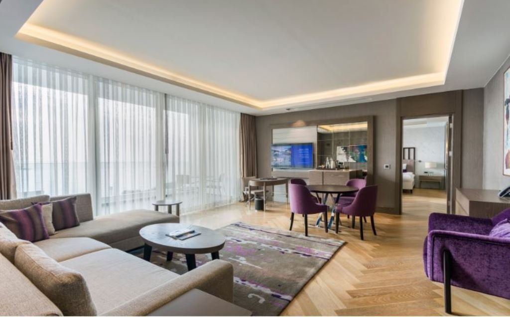 rooms-1-bedroom-suite