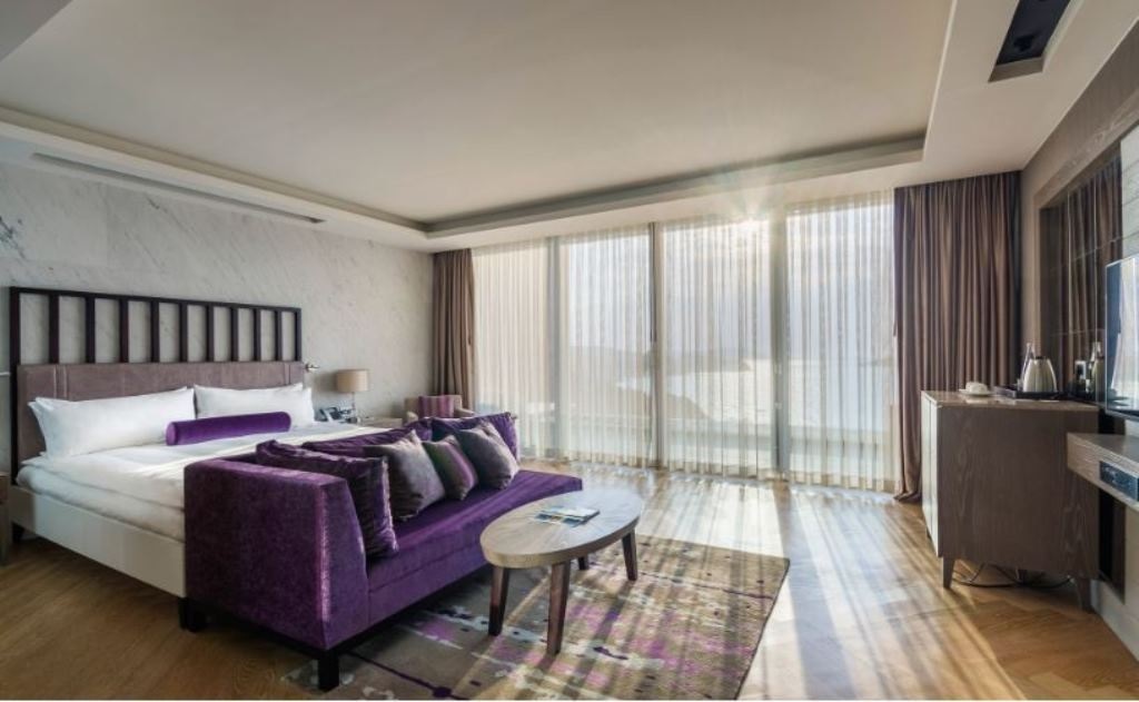 rooms-1-bedroom-suite