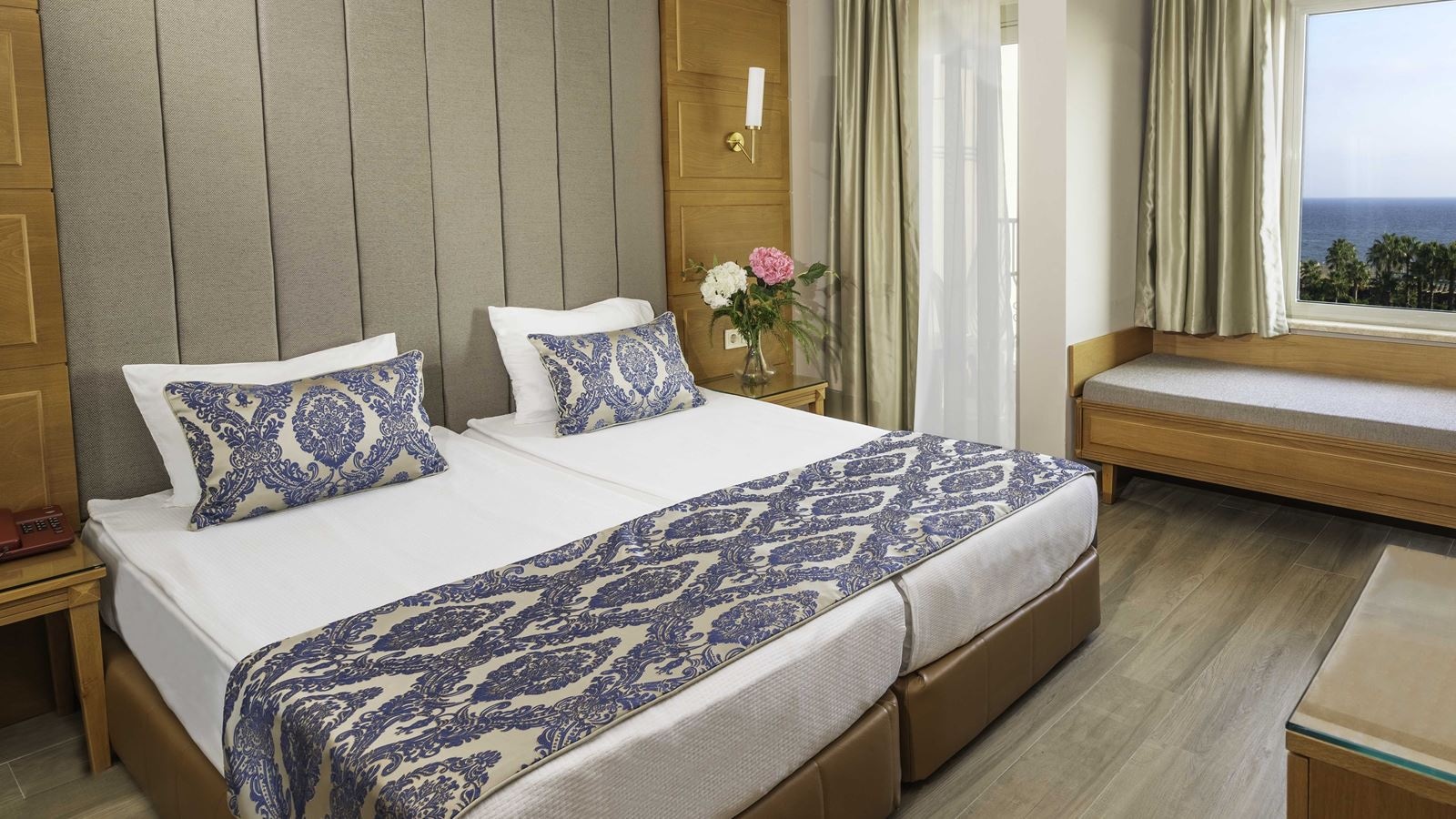 rooms-standard-sea-view-room