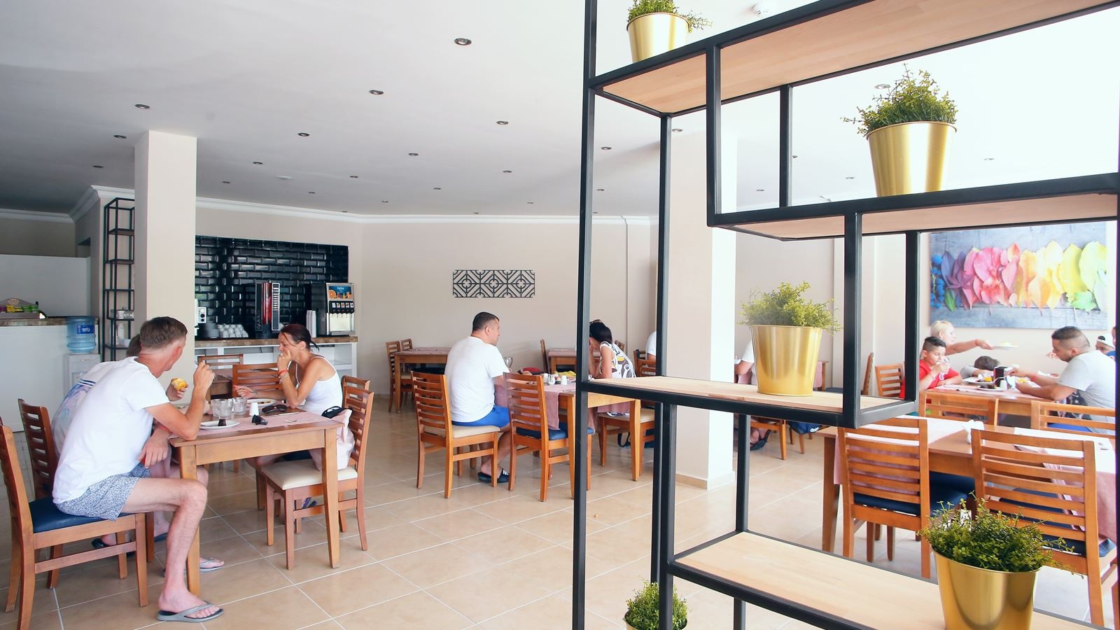 restaurants-main-restaurant