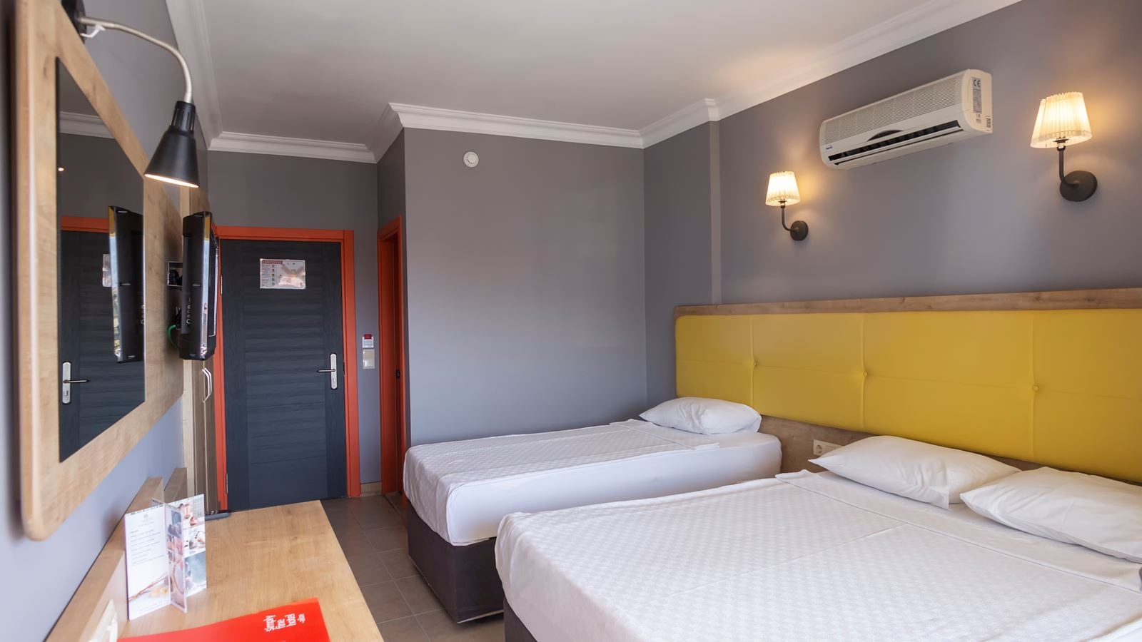 rooms-standard-room-side-sea-view