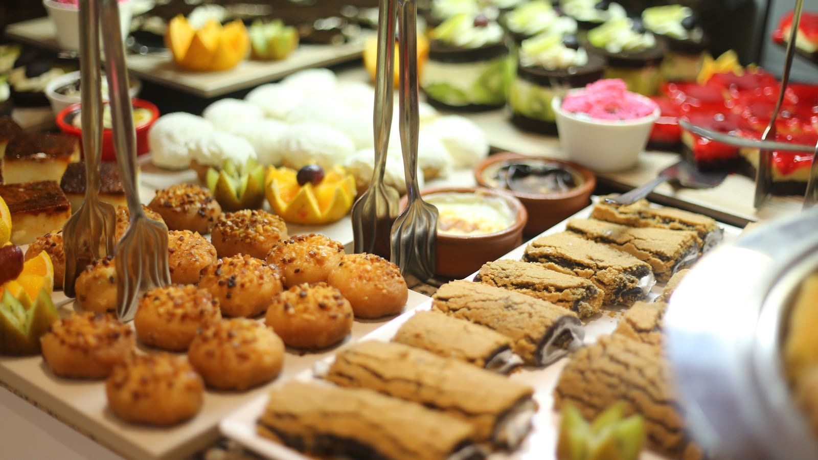 restaurants-main-building