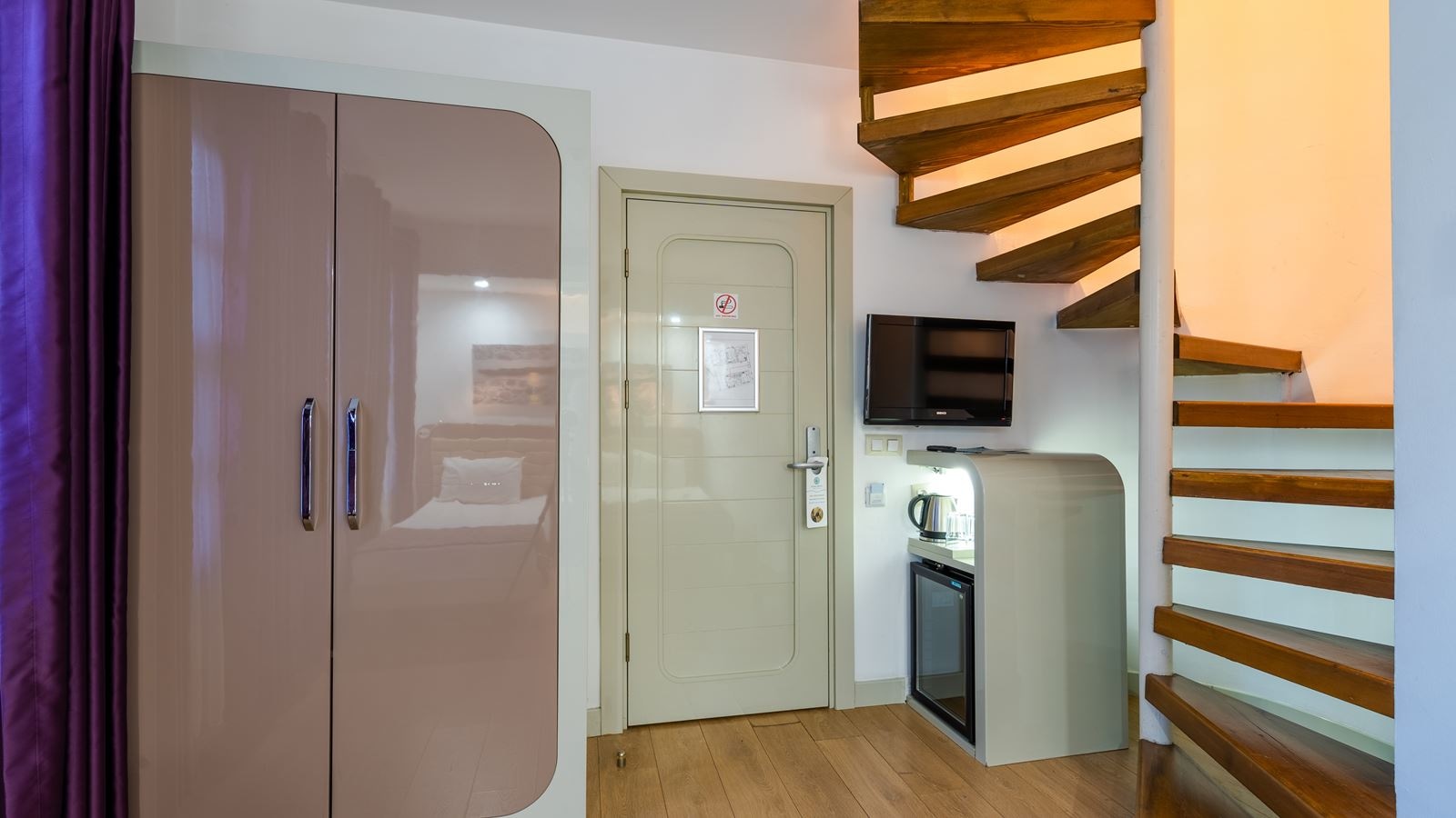 rooms-family-room