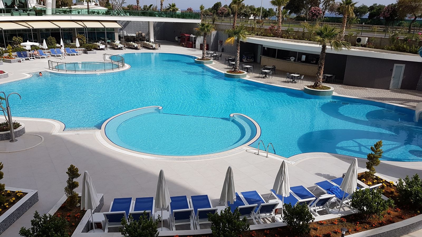 pools-outdoor-pool