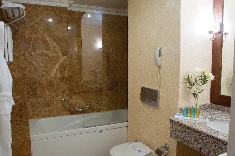 rooms-single-standard