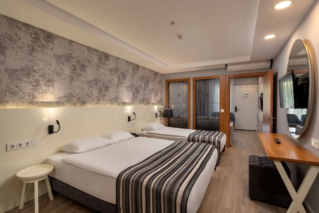 rooms-superior-garden-room