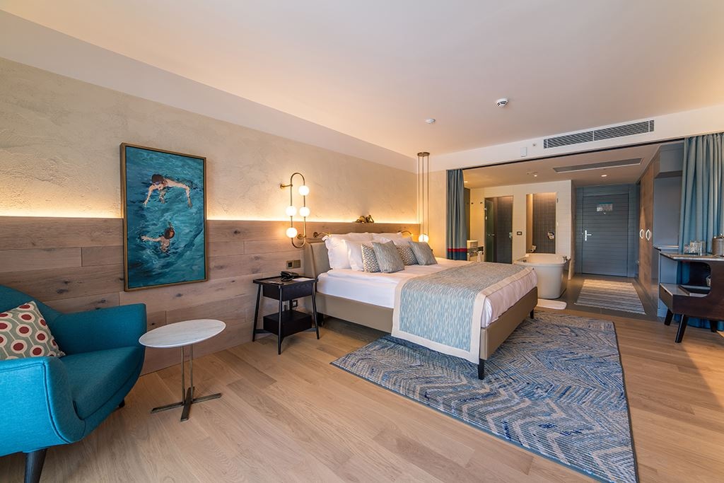 rooms-superior-double-swimup-room