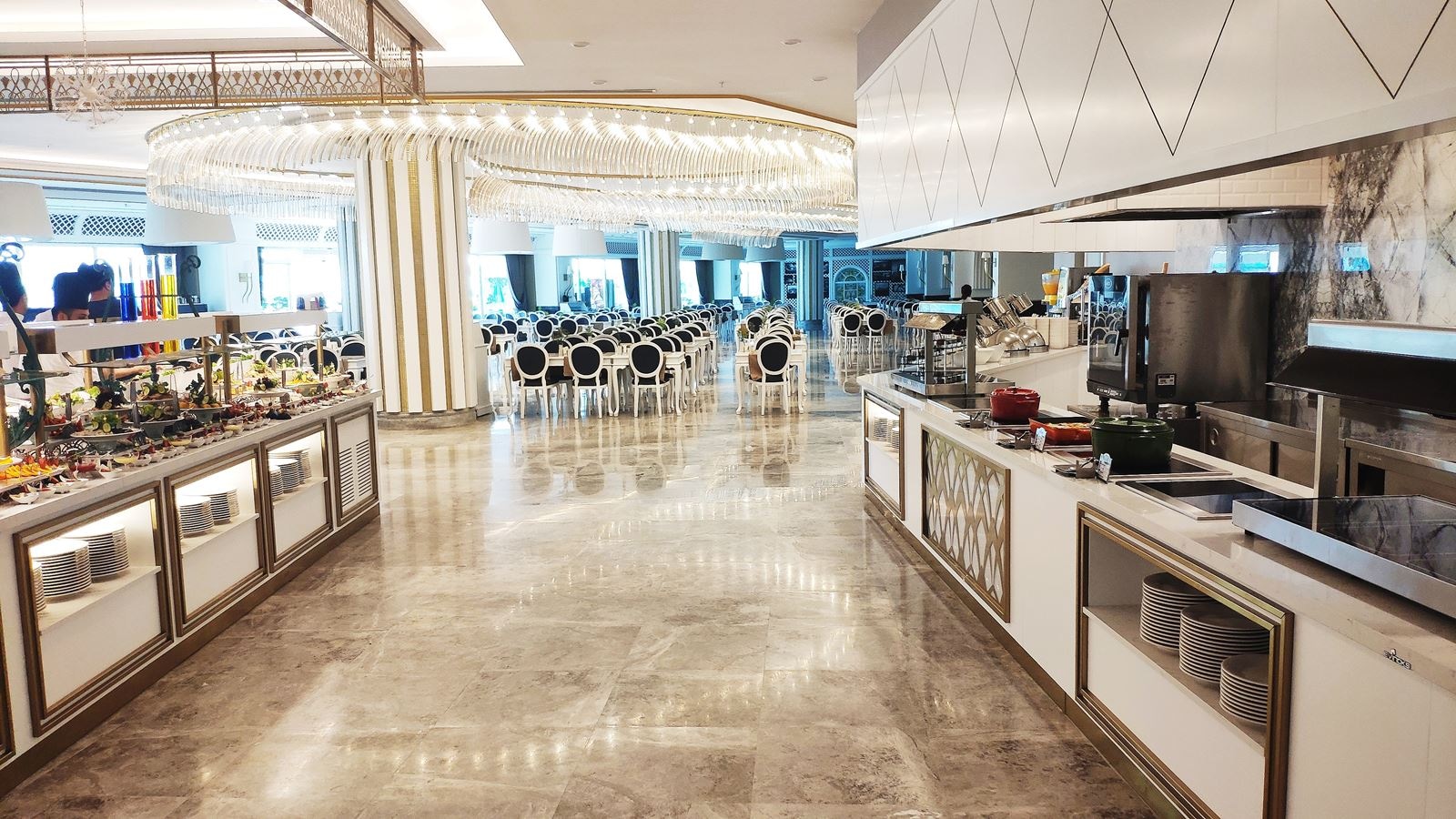 restaurants-la-carde-main-restaurant