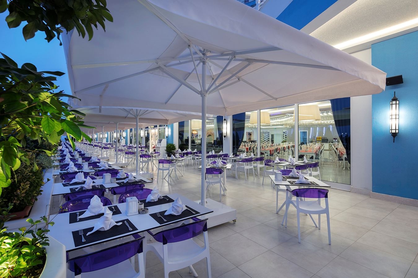 restaurants-la-carde-main-restaurant