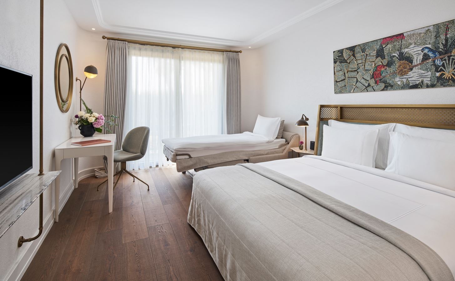 rooms-comfort-room-land-view