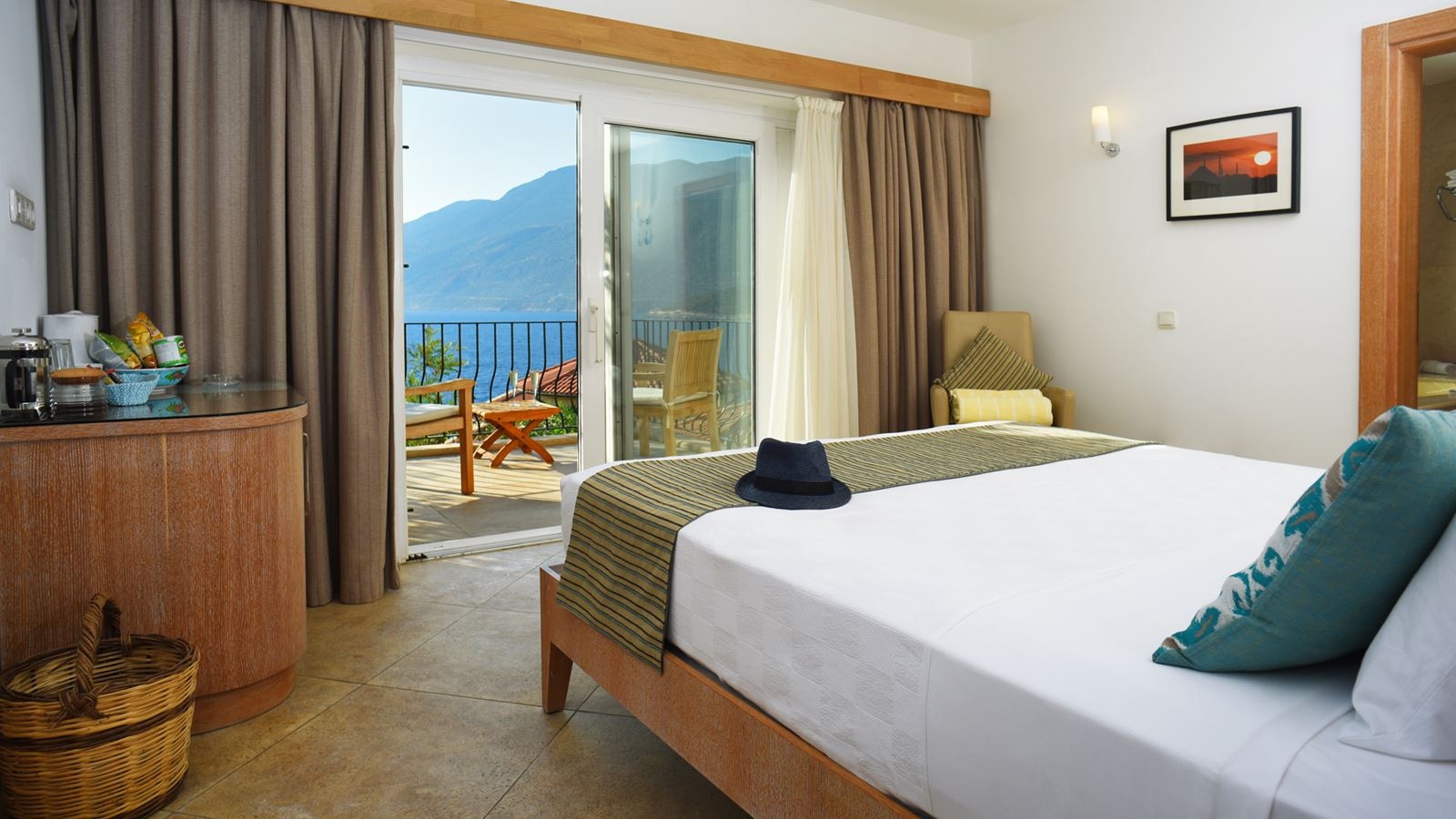 rooms-standard-room-sea-view