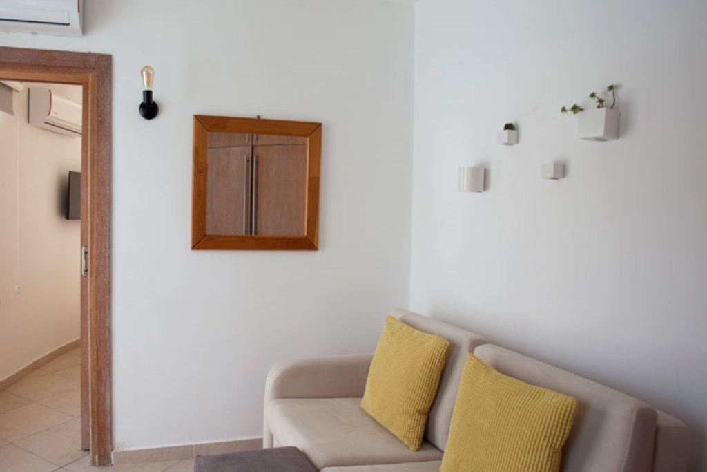 rooms-deluxe-pool-suite