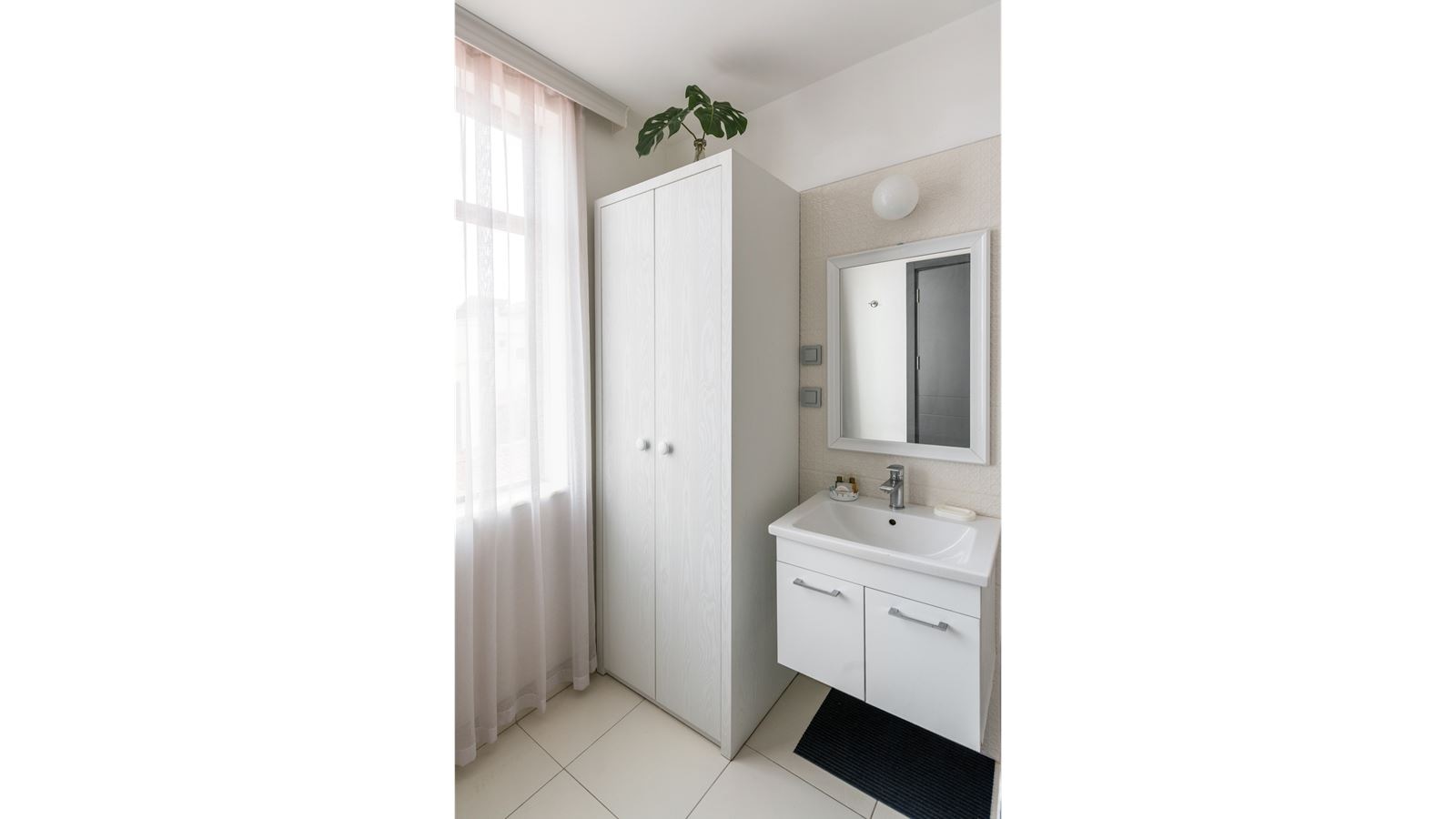 rooms-standard-with-balcony-room