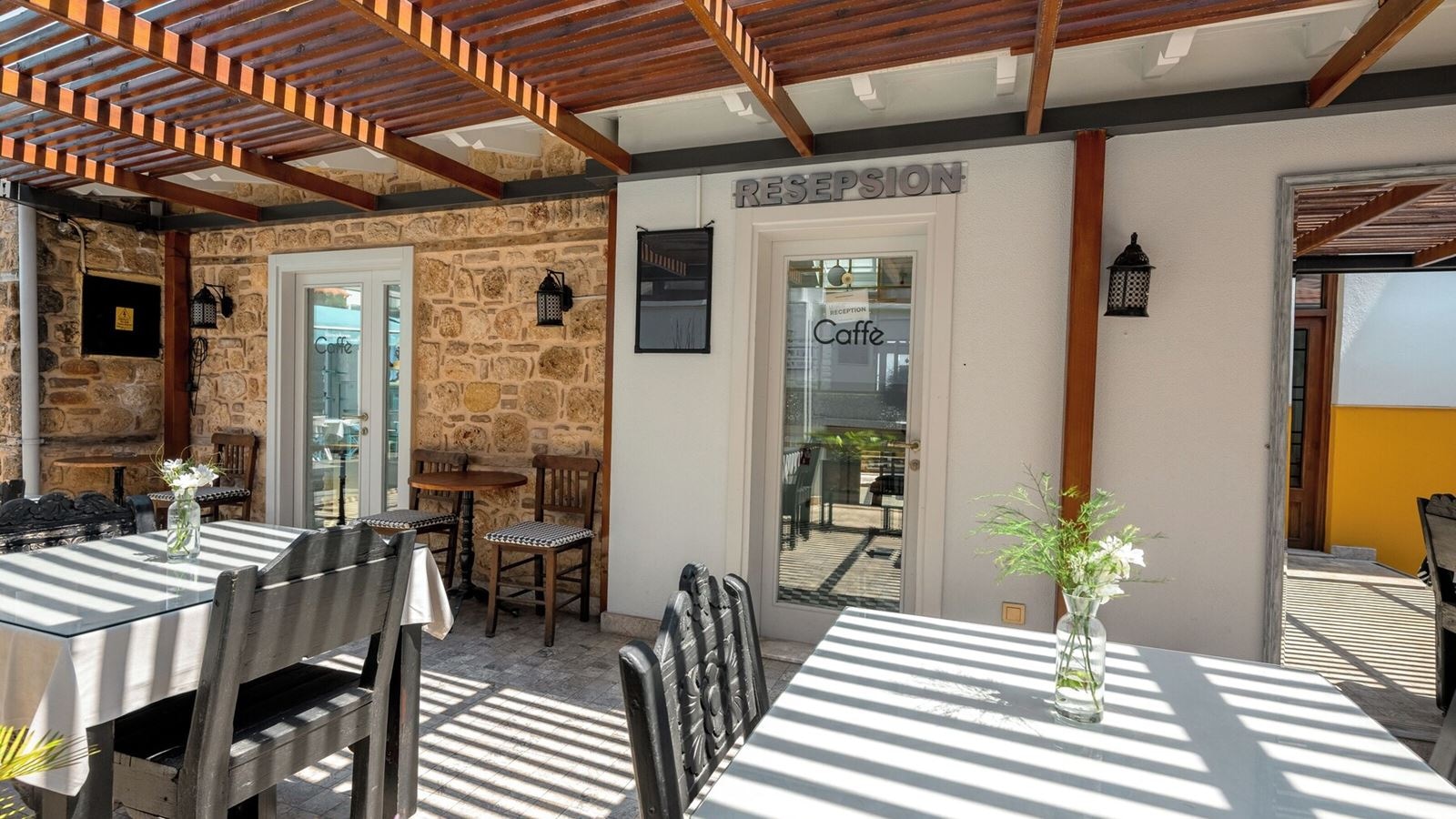 restaurants-restaurants