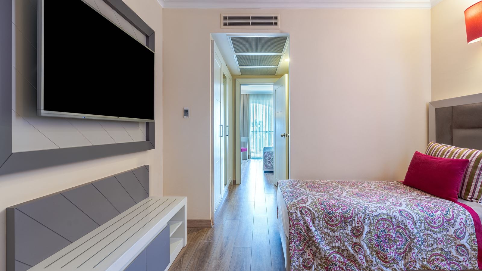rooms-family-room