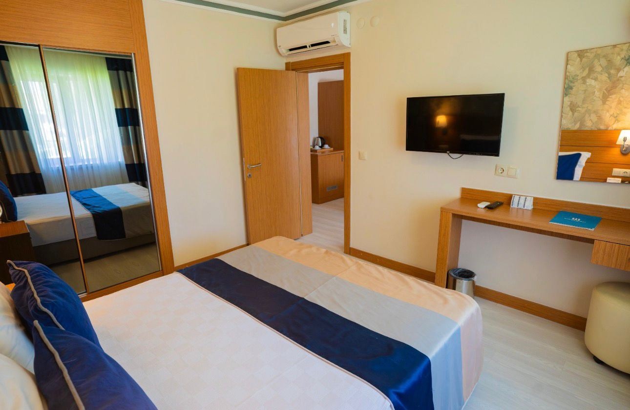 rooms-family-room-with-2-bedrooms-type-c