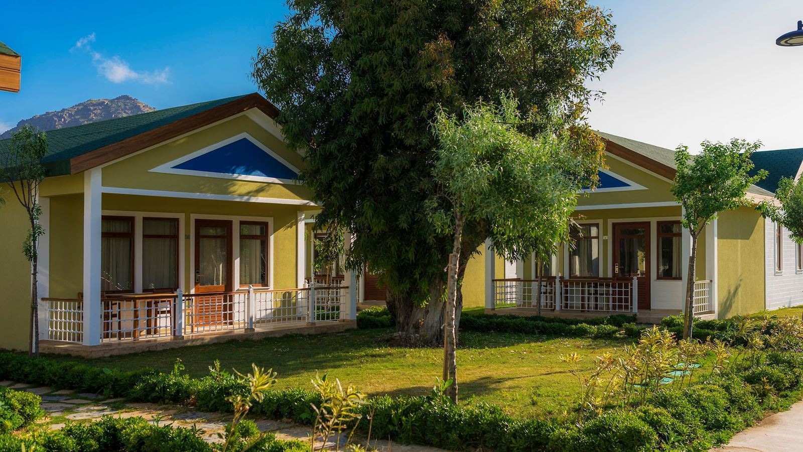 rooms-club-deluxe-room