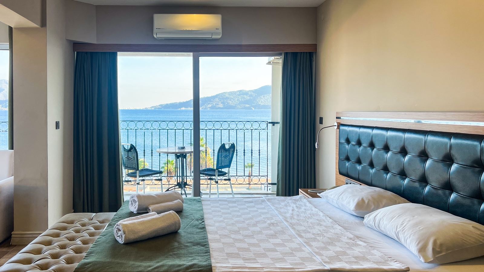 rooms-standard-room-sea-view