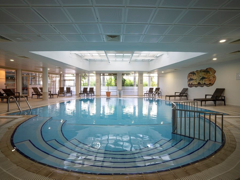 pools-indoor-pool