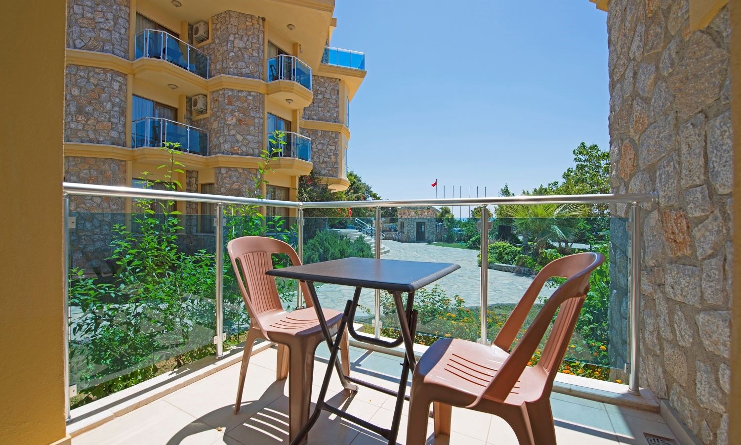 rooms-standard-room-land-view-with-balcony
