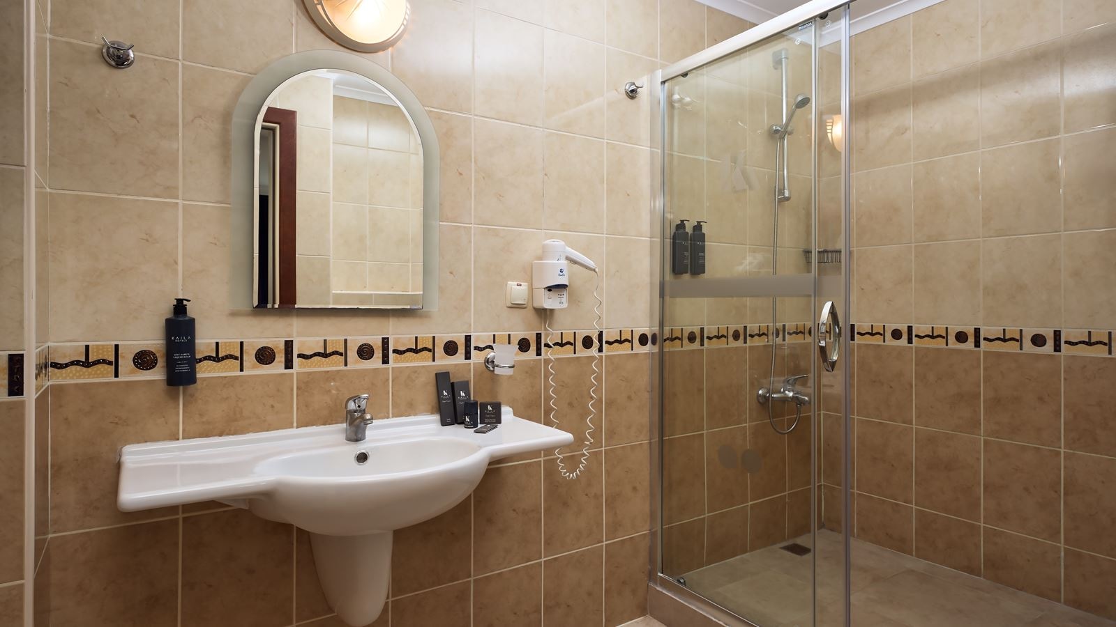 rooms-standard-room