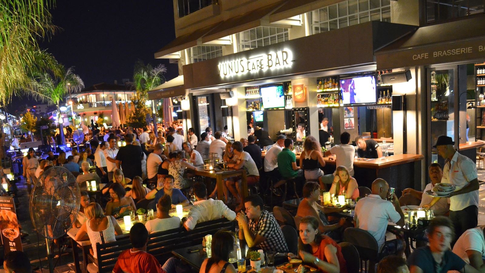 restaurants-yunus-cafe-bar-restaurant