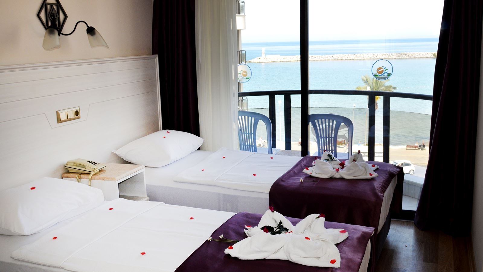 rooms-room-standard-seaview-balcony-or-terrace