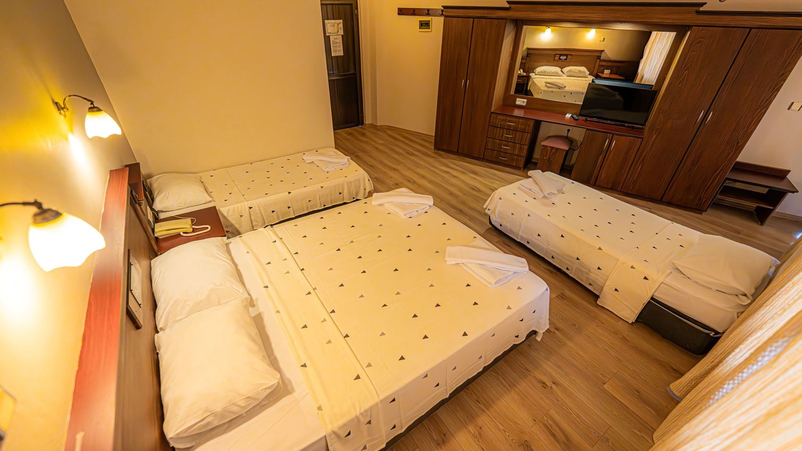 rooms-family-room-one-bedroom