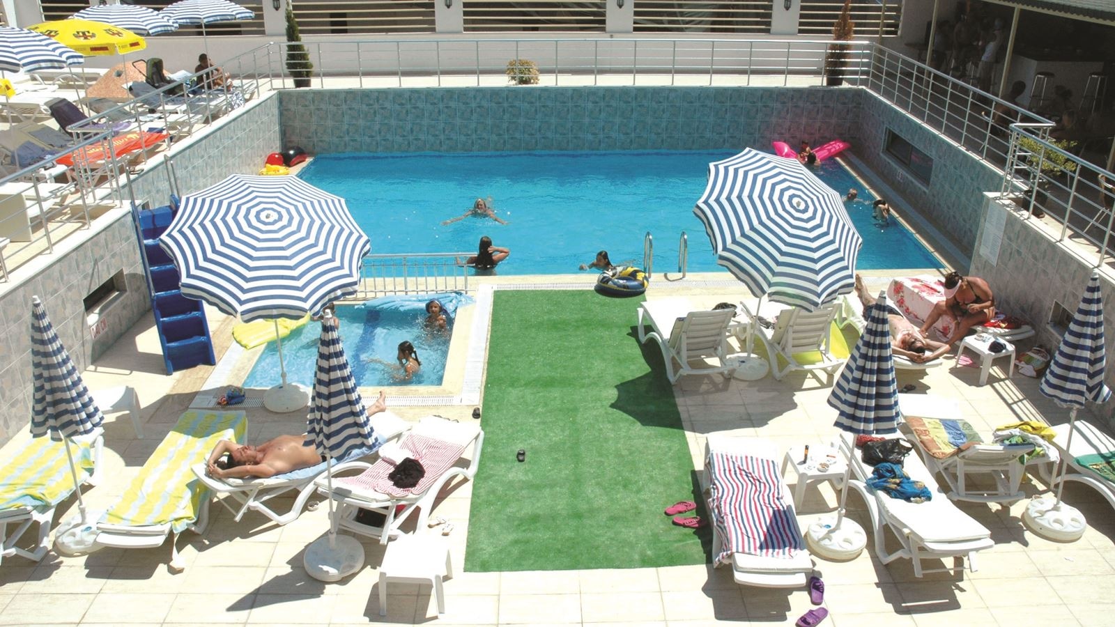 pools-outdoor-pool