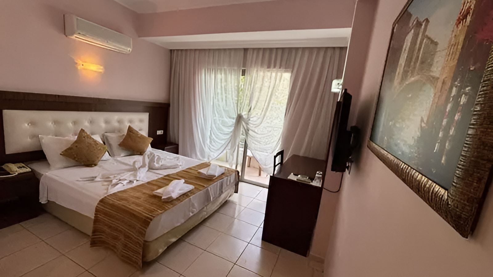 rooms-family-room